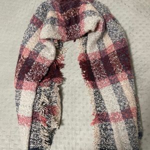 NWT plaid blanket scarf